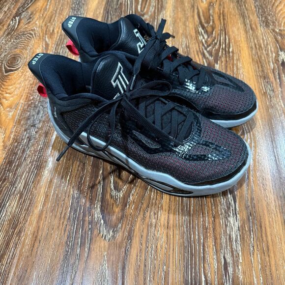 Jordan Nike Size 5Y Tatum Old School Step Basketball Shoes Black Red - Picture 4 of 8